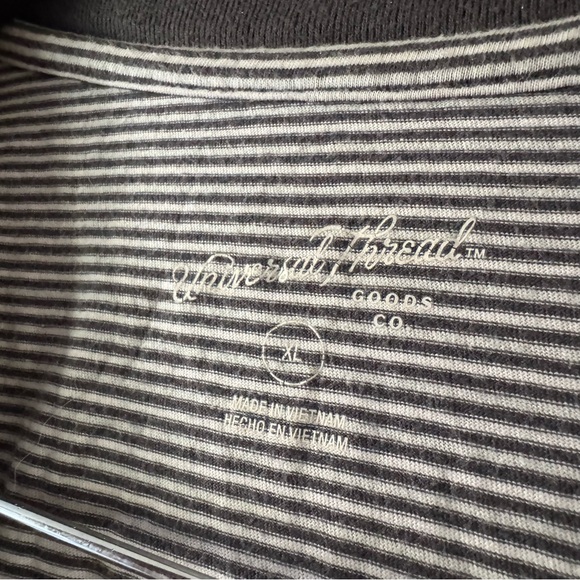 Universal Threads Hematite Stripe Tee Shirt Top XL Nautical Preppy Casual - Picture 4 of 9